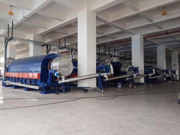 名稱(chēng)：焙燒電池負(fù)極材料，規(guī)格：?0.65x7.2米間接電加熱